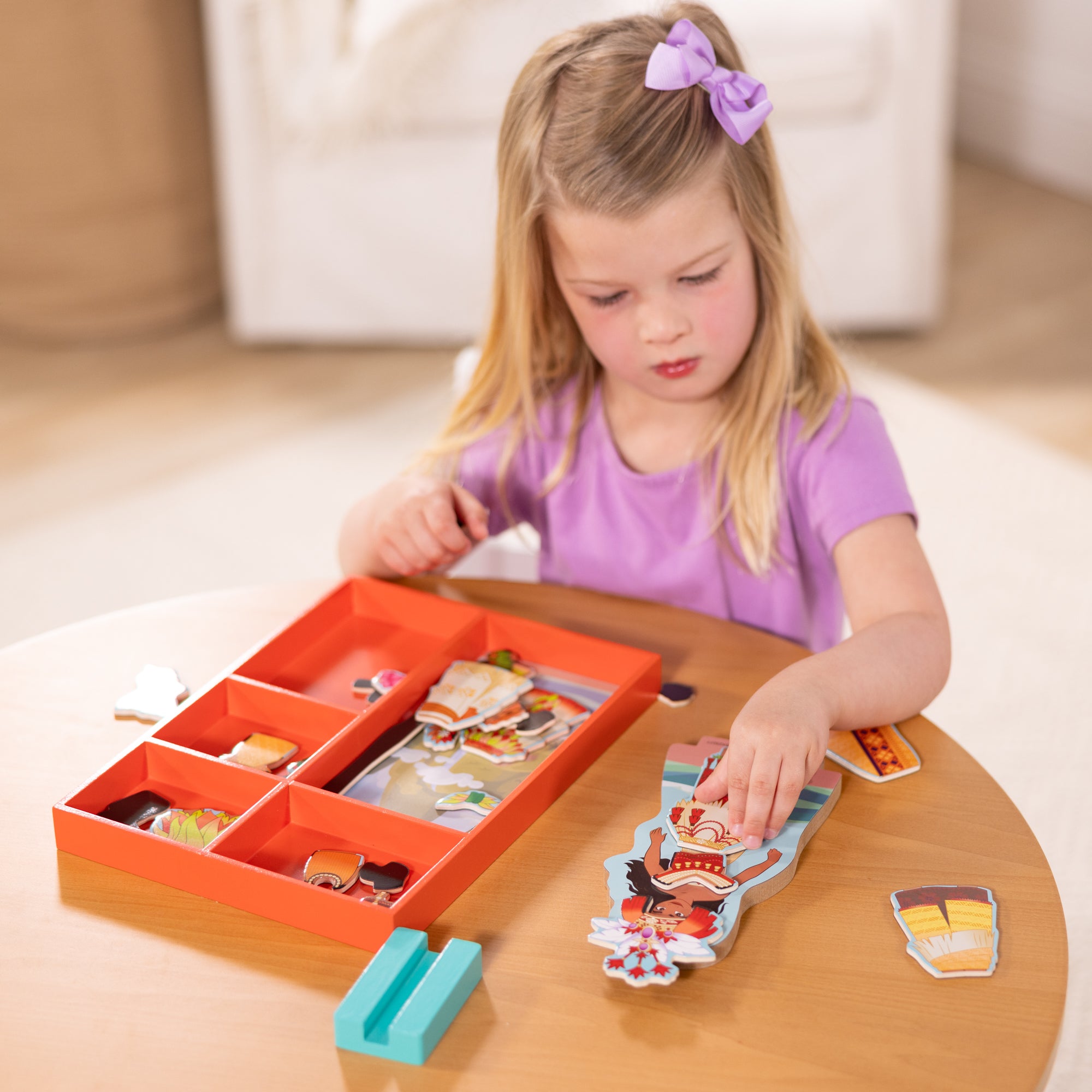Disney Princess Moana Wooden Magnetic Dress-Up Play Set - Image 7