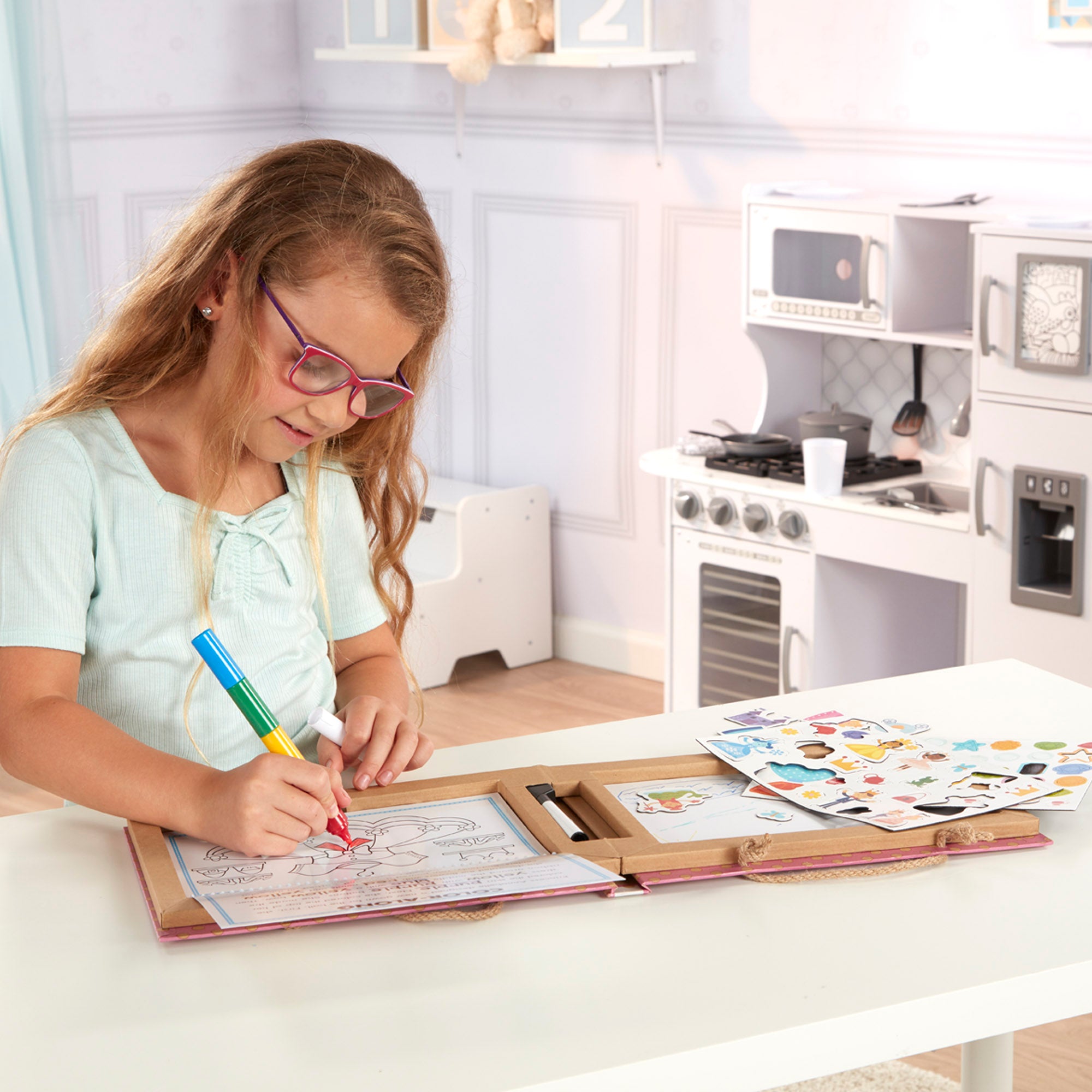 Natural Play: Play. Draw. Create Reusable Drawing & Magnet Kit ?C Princesses - Image 5