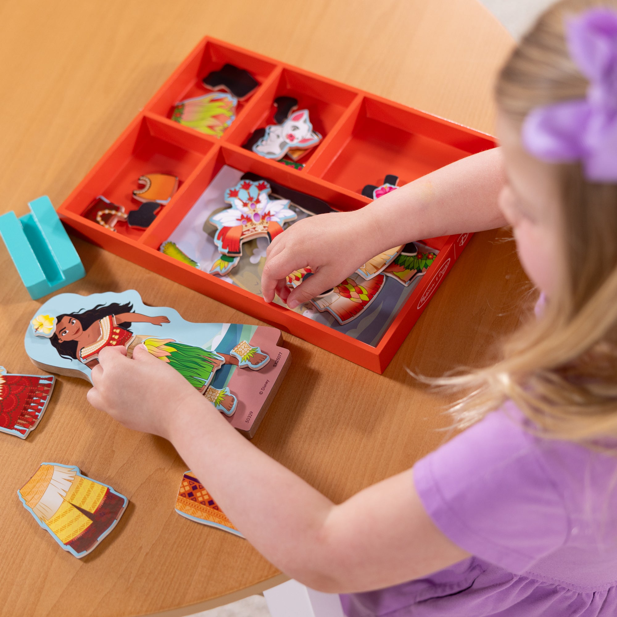 Disney Princess Moana Wooden Magnetic Dress-Up Play Set - Image 6